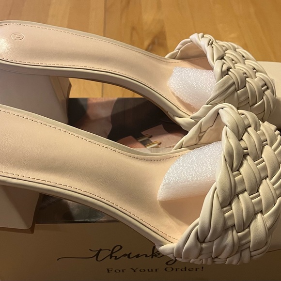 Sandales à Talons Cabi Pink - Talon Block 4.25" - Taille 7M US - Bride Tressée - Bout Ouvert - Rose